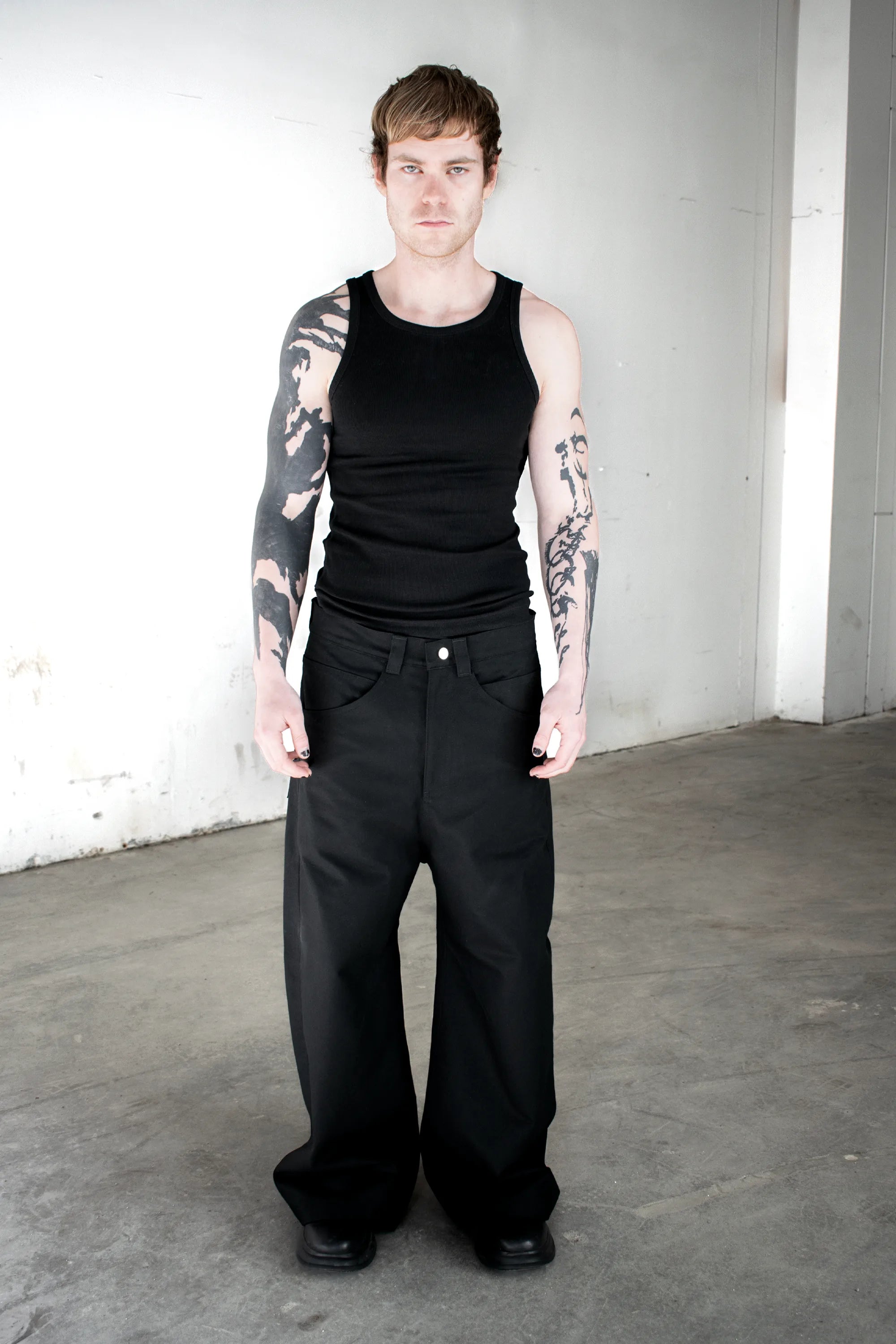 BLACK WIDE PANTS
