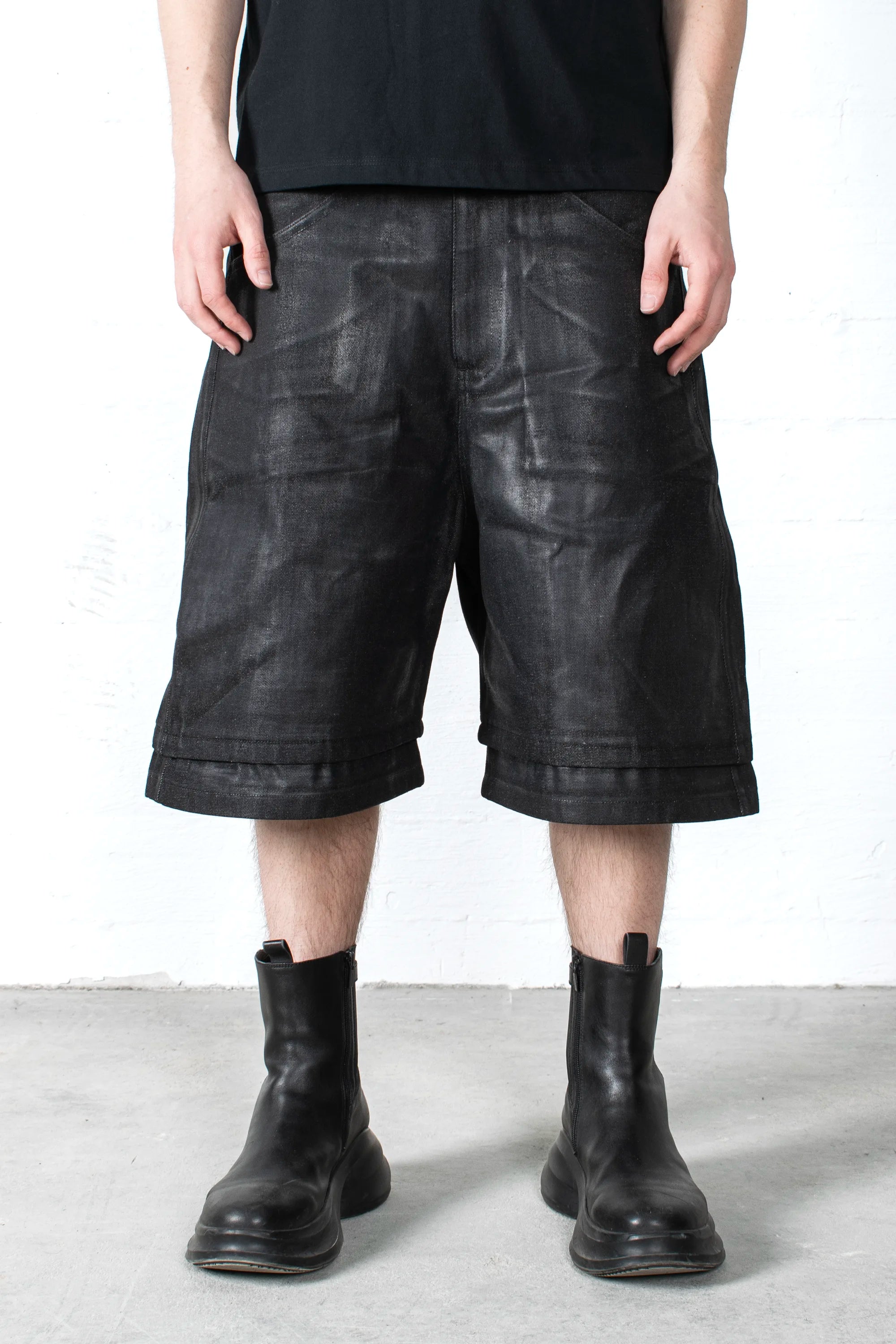 WAXED LAYERED SHORTS