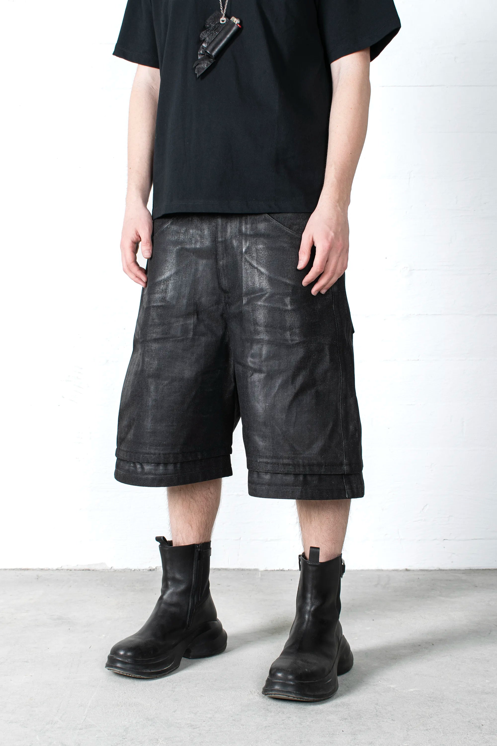 WAXED LAYERED SHORTS