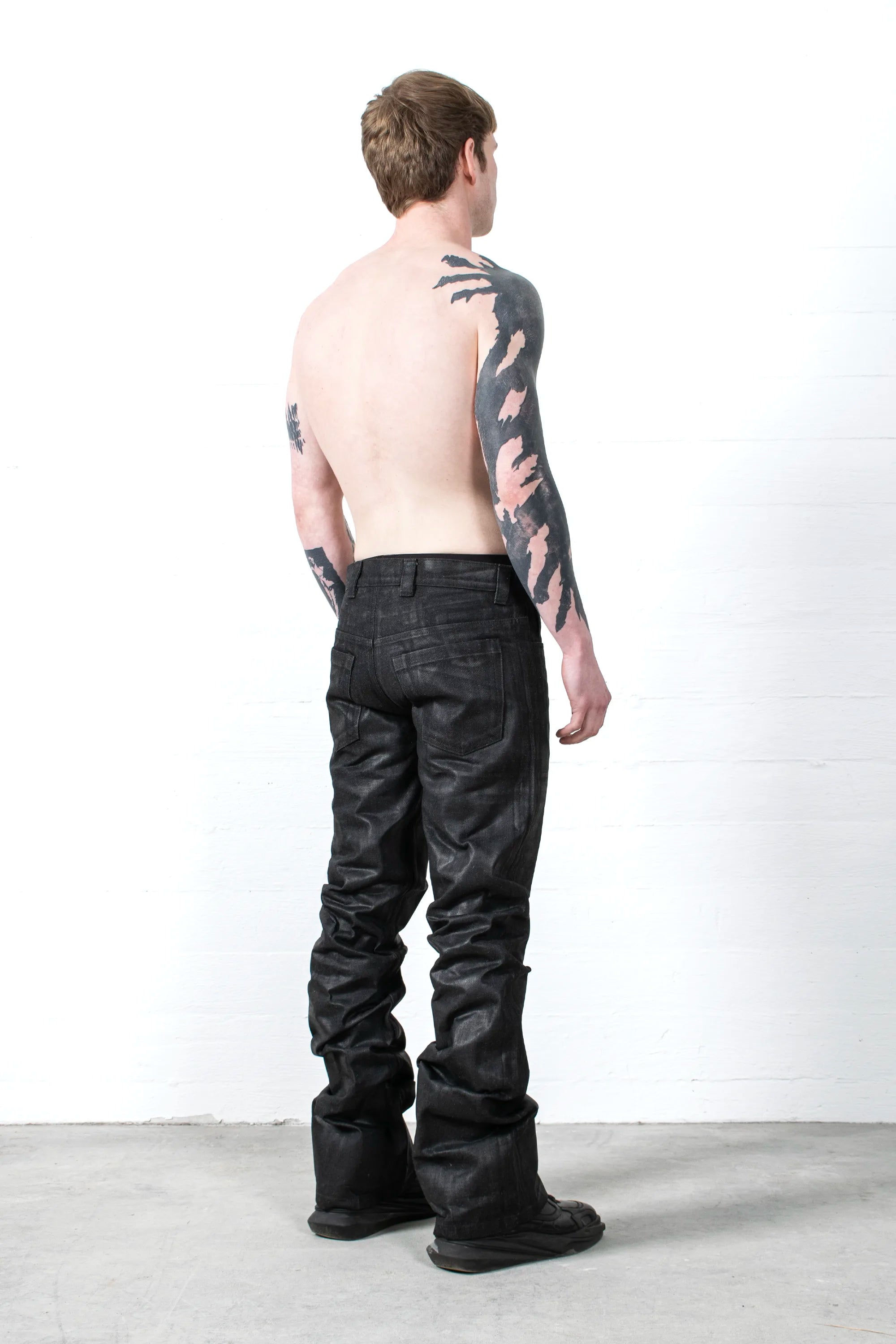 WAXED STACKED JEANS