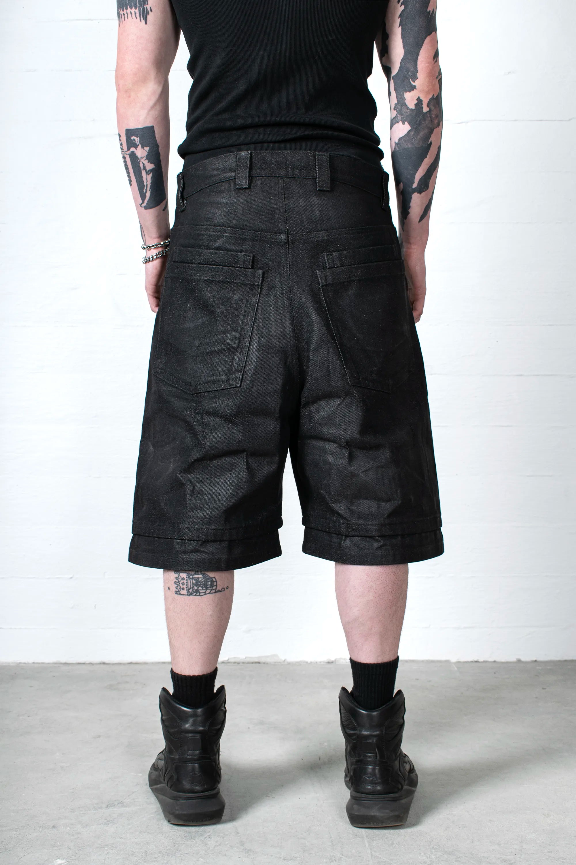 WAXED LAYERED SHORTS