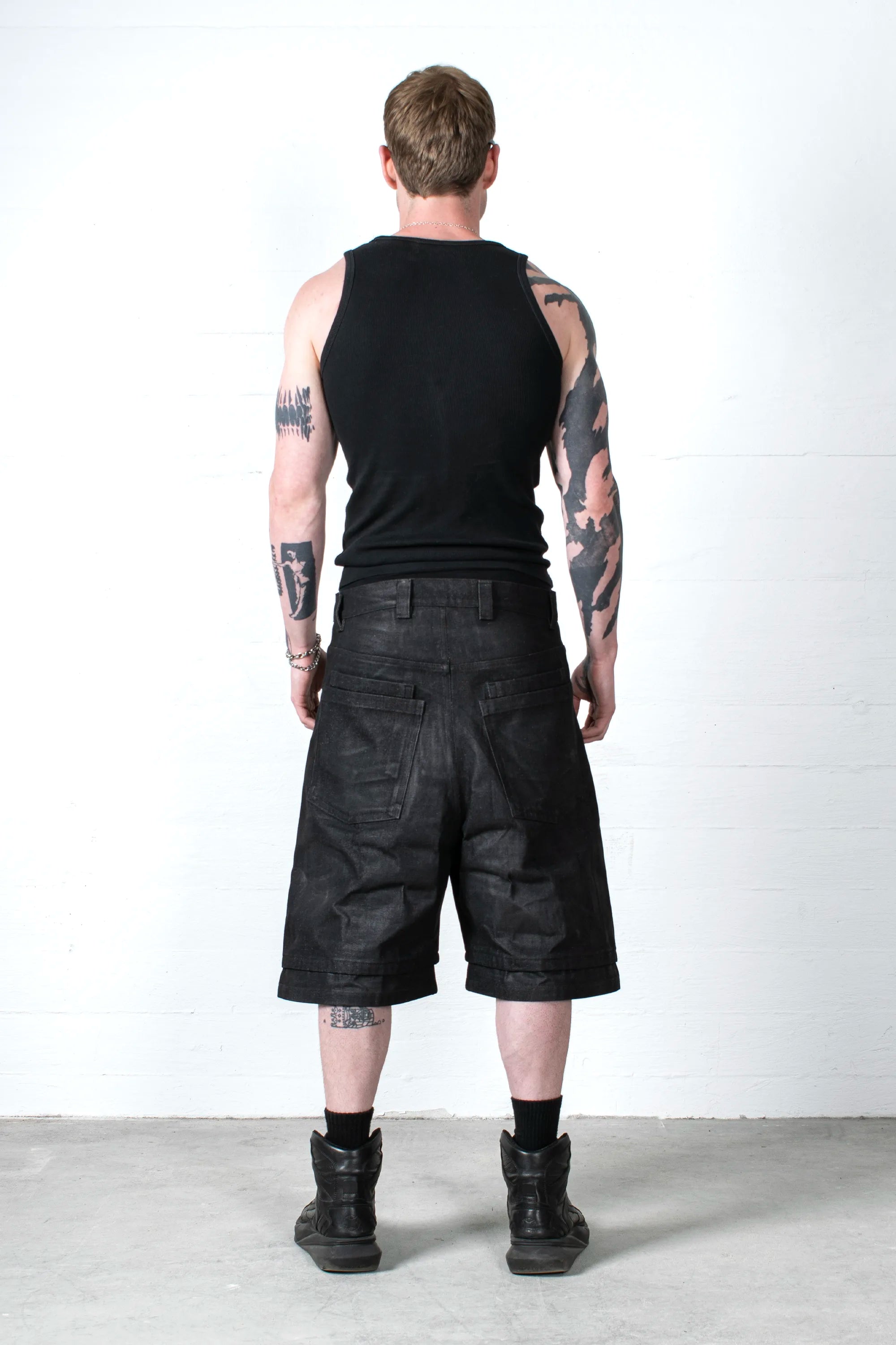 WAXED LAYERED SHORTS