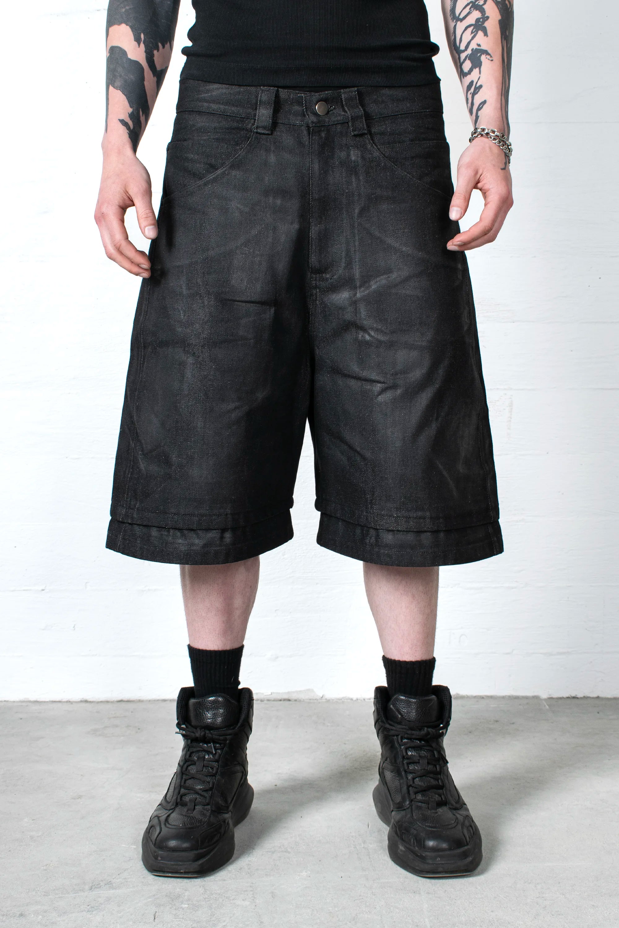 WAXED LAYERED SHORTS