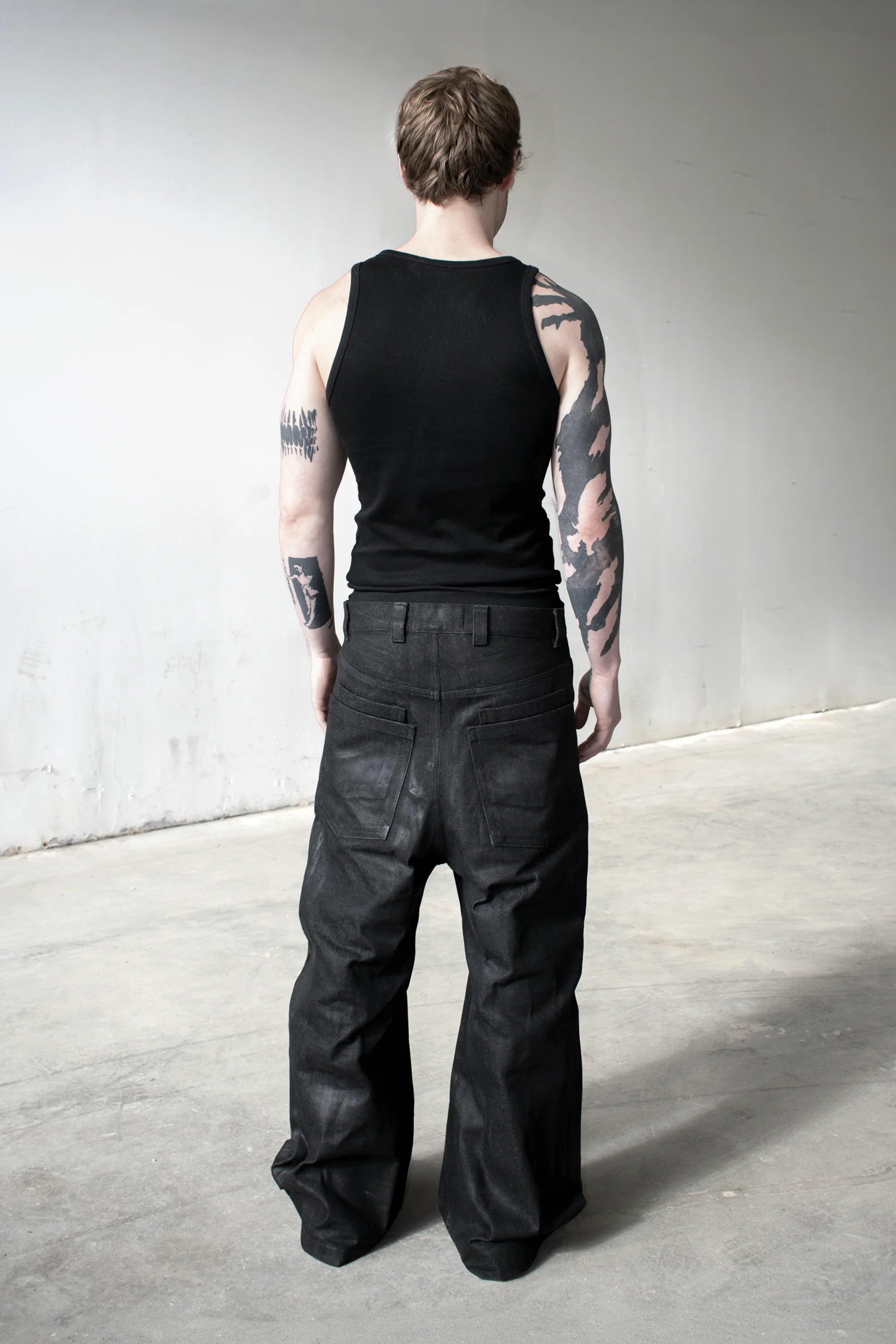 WAXED WIDE JEANS